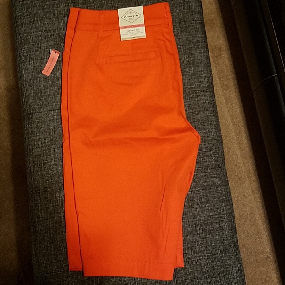 Short pants